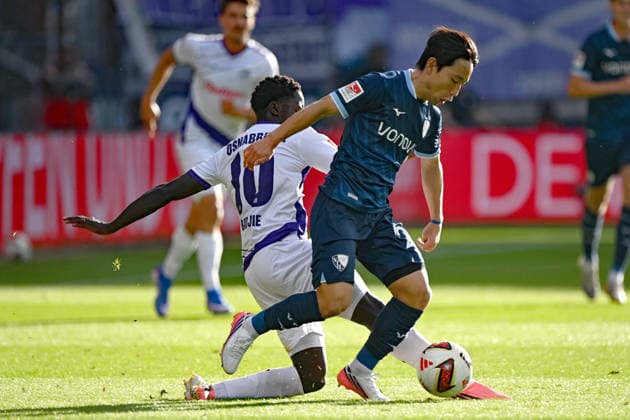 Koji MIYOSHI (BO) gegen Ismail BADJIE (VfL Osnabrueck) Aktion, Zweikampf, Fussball 2. Bundesliga, 3. Spieltag, VfL Bochum (BO) - VfL Osnabrueck (OS) am 28.08.2026 im Vonovia Ruhrstadion Bochum Deutschland. DFL regulations prohibit any use of photographs as image sequences and or quasi-video Â *** Koji MIYOSHI (BO) vs. Ismail BADJIE (VfL Osnabrück) – Action, Tackle, Soccer, 2. Bundesliga, Matchday 3, VfL Bochum (BO) vs. VfL Osnabrück (OS) on August 28, 2026, at the Vonovia Ruhrstadion in Bochum, Germany. DFL regulations prohibit any use of photographs as image sequences and or quasi-video.