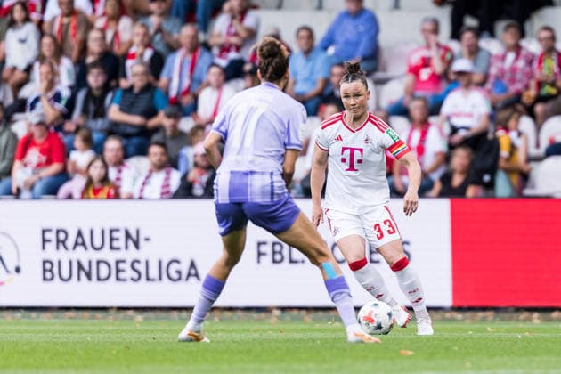Google Pixel Frauen-Bundesliga, 1. FC Köln - TSG Hoffenheim; 28.08.2026 Marina Hegering (1. FC Köln, 33) am Ball gegen Franziska Harsch (TSG 1899 Hoffenheim, 17) Google Pixel Frauen-Bundesliga, 1. FC Köln - TSG Hoffenheim, Köln, Franz-Kremer-Stadion am 28.08.2026 DFB REGULATIONS PROHIBIT ANY USE OF PHOTOGRAPHS AS IMAGE SEQUENCES AND OR QUASI-VIDEO. *** Google Pixel Women s Bundesliga, 1. FC Köln vs. TSG Hoffenheim, August 28, 2026. Marina Hegering (1. FC Köln, No. 33) with the ball against Franziska Harsch (TSG 1899 Hoffenheim, No. 17). Google Pixel Women s Bundesliga, 1 FC Köln vs. TSG Hoffenheim, Cologne, Franz Kremer Stadium on August 28, 2026 DFB REGULATIONS PROHIBIT ANY USE OF PHOTOGRAPHS AS IMAGE SEQUENCES AND OR QUASI-VIDEO Copyright: xBEAUTIFULxSPORTS Wunderlx