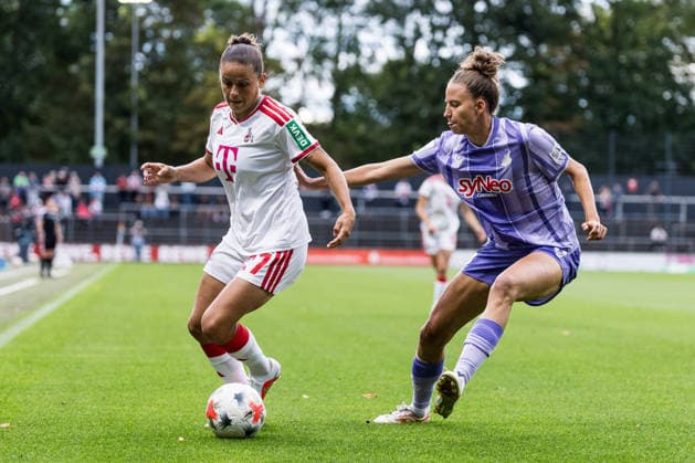 Google Pixel Frauen-Bundesliga, 1. FC Köln - TSG Hoffenheim; 28.08.2026 Laura Feiersinger (1. FC Köln, 27) im Zweikampf gegen Franziska Harsch (TSG 1899 Hoffenheim, 17) Google Pixel Frauen-Bundesliga, 1. FC Köln - TSG Hoffenheim, Köln, Franz-Kremer-Stadion am 28.08.2026 DFB REGULATIONS PROHIBIT ANY USE OF PHOTOGRAPHS AS IMAGE SEQUENCES AND OR QUASI-VIDEO. *** Google Pixel Women s Bundesliga, 1. FC Köln vs. TSG Hoffenheim, August 28, 2026. Laura Feiersinger (1. FC Köln, 27) in a tackle against Franziska Harsch (TSG 1899 Hoffenheim, 17). Google Pixel Women s Bundesliga, 1 FC Köln vs. TSG Hoffenheim, Cologne, Franz Kremer Stadium on August 28, 2026. DFB regulations prohibit any use of photographs as image sequences and or quasi-video. Copyright: xBEAUTIFULxSPORTS Wunderlx