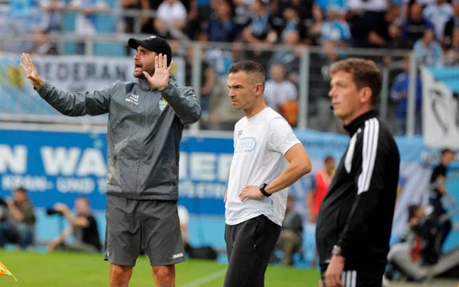 CFC vs FC Carl Zeiss Jena 28.08.2026 Chemnitz, eins Stadion- An der Gellertstrasse, Fussball, Regionalliga Nordost 2026 2027, 7. Spieltag, CFC, CFC vs FC Carl Zeiss Jena vlnr: CFC- Co- Trainer Niklas Hoheneder und CFC- Cheftrainer Benjamin Duda Chemnitz Sachsen BRD