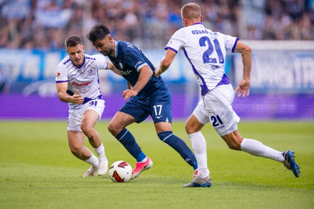 28.08.2026, Fussball, 3. Spieltag der 2. Bundesliga, VfL Bochum 1848 - VfL Osnabrück. v. l. Patrick Kammerbauer (VfL Osnabrück), Gerrit Holtmann (VfL Bochum 1848), Adrian Beck (VfL Osnabrück). Bochum Vonovia Ruhrstadion NRW Deutschland xRHR-FOTO DEx *** August 28, 2026, Soccer, Matchday 3 of the 2. Bundesliga, VfL Bochum 1848 vs. VfL Osnabrück; Patrick Kammerbauer (VfL Osnabrück), Gerrit Holtmann (VfL Bochum 1848), Adrian Beck, VfL Osnabrück; Bochum, Vonovia Ruhrstadion, North Rhine-Westphalia, Germany; xRHR PHOTO DEx Copyright: DennisxEwert RHR-FOTOx RHR-FOTO DE