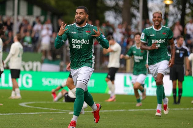 28.08.2026, Fußball, Herren, Saison 2026 2027, Regionalliga Bayern, 6. Spieltag: FC Schweinfurt 05 - SpVgg Greuther Fürth II Torschütze Jason Prodanovic (FC Schweinfurt 05, 17) feiert seinen Treffer zum 2:0 Schweinfurt Riedel-Bau-Arena im Sachs-Stadio Bayern Unterfranken Deutschland