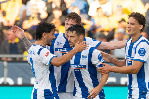 Josip Brekalo (Hertha BSC, 7) trifft zum Ausgleich 28.08.2026, Eintracht Braunschweig vs Hertha BSC, Fussball, 2. Bundesliga, Eintracht Stadion, Braunschweig DFL regulations prohibit any use of photographs as image sequences and or quasi-video. *** Josip Brekalo of Hertha BSC scores the equalizer on August 28, 2026, in the match between Eintracht Braunschweig and Hertha BSC, soccer, 2. Bundesliga, Eintracht Stadium, Braunschweig. DFL regulations prohibit any use of photographs as image sequences and or quasi-video. Copyright: HMBxMedia xFinnxWeidmann