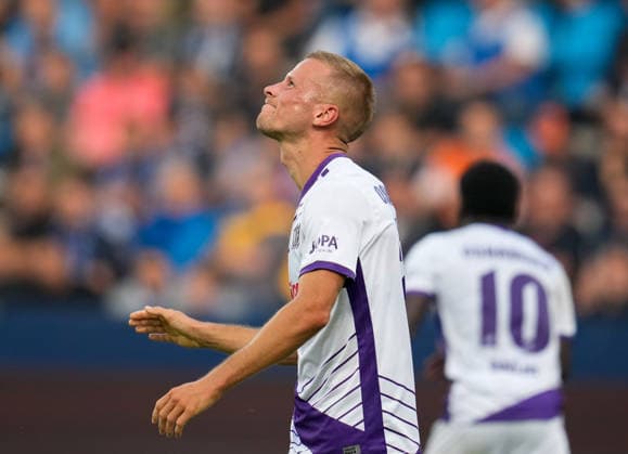 Adrian Beck (VfL Osnabrueck, 21) reagiert nach einer vergebenen Chance. GER, VfL Bochum 1848 vs VfL Osnabrueck, 2. Bundesliga, 3. Spieltag, Saison 2026-27, 28.08.2026 DFL REGULATIONS PROHIBIT ANY USE OF PHOTOGRAPHS AS IMAGE SEQUENCES AND OR QUASI-VIDEO GER, VfL Bochum 1848 vs VfL Osnabrueck, 2. Bundesliga, 3. Spieltag, Saison 2026-27, 28.08.2026 Bochum *** Adrian Beck of VfL Osnabrück, 21, reacts after missing a chance; GER, VfL Bochum 1848 vs. VfL Osnabrück, 2. Bundesliga, Matchday 3, 2026–27 season, August 28, 2026. DFL regulations prohibit any use of photographs as image sequences and or quasi-video. GER, VfL Bochum 1848 vs. VfL Osnabrück, 2. Bundesliga, Matchday 3, 2026–27 season, August 28, 2026, Bochum Copyright: xEibner-Pressefoto ScottxColemanx EP_SCN