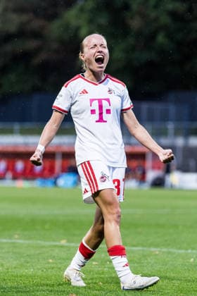 Google Pixel Frauen-Bundesliga, 1. FC Köln - TSG Hoffenheim; 28.08.2026 Jubel zum 1:0 durch Beke Sterner (1. FC Köln, 37), Tor, Torjubel Google Pixel Frauen-Bundesliga, 1. FC Köln - TSG Hoffenheim, Köln, Franz-Kremer-Stadion am 28.08.2026 DFB REGULATIONS PROHIBIT ANY USE OF PHOTOGRAPHS AS IMAGE SEQUENCES AND OR QUASI-VIDEO. *** Google Pixel Women s Bundesliga, 1. FC Köln vs. TSG Hoffenheim, August 28, 2026. Celebration of the 1–0 goal by Beke Sterner (1. FC Köln, 37 ), goal, goal celebration. Google Pixel Women s Bundesliga, 1 FC Köln vs. TSG Hoffenheim, Cologne, Franz Kremer Stadium on August 28, 2026. DFB regulations prohibit any use of photographs as image sequences and or quasi-video. Copyright: xBEAUTIFULxSPORTS Wunderlx