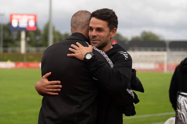 28.08.2026, xhfmx, Fussball Regionalliga Suedwest, SG Barockstadt Fulda-Lehnerz - FSV Frankfurt v.l. Daniel Cimen (Trainer SG Barockstadt Fulda-Lehnerz), Victor Kleinhenz (Trainer FSV Frankfurt) Fulda