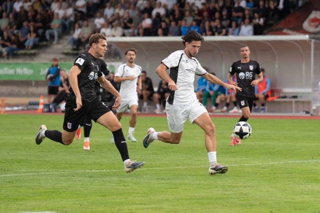 28.08.2026, xhfmx, Fussball Regionalliga Suedwest, SG Barockstadt Fulda-Lehnerz - FSV Frankfurt v.l. Aaron Frey (SG Barockstadt Fulda-Lehnerz), Filip Pandza (FSV Frankfurt) Fulda