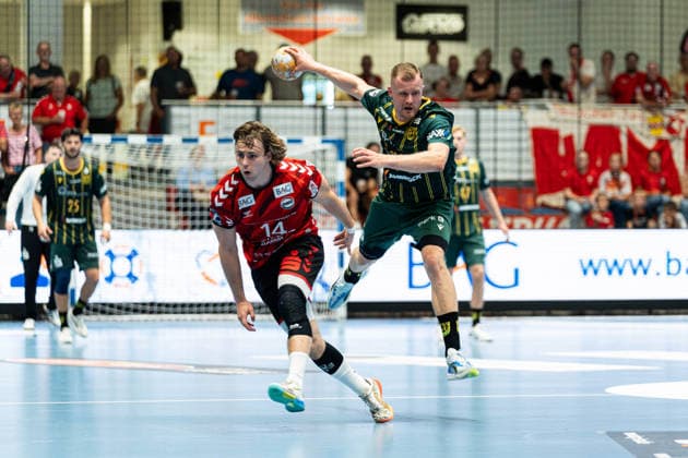 Hamm, Deutschland 28. August 2026: 2. HBL - 2026 2027 - Sp. 1 - ASV Hamm-Westfalen gegen VfL Eintracht Hagen Im Bild: v. li. im Zweikampf Vincent Kreiselmaier (ASV) und Jan von Boenigk (Hagen) WESTPRESS Arena Nordrhein Westfalen Copyright: xFotostandx xKruczynskix