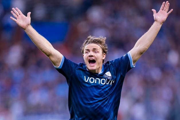 28.08.2026, Fussball, 3. Spieltag der 2. Bundesliga, VfL Bochum 1848 - VfL Osnabrück. Christian Rasmussen (VfL Bochum 1848) beschwert sich. Bochum Vonovia Ruhrstadion NRW Deutschland xRHR-FOTO DEx *** August 28, 2026, Soccer, Matchday 3 of the 2. Bundesliga, VfL Bochum 1848 vs. VfL Osnabrück, Christian Rasmussen, VfL Bochum 1848 lodges a complaint, Bochum, Vonovia Ruhrstadion, North Rhine-Westphalia, Germany, xRHR, PHOTO DEx Copyright: DennisxEwert RHR-FOTOx RHR-FOTO DE