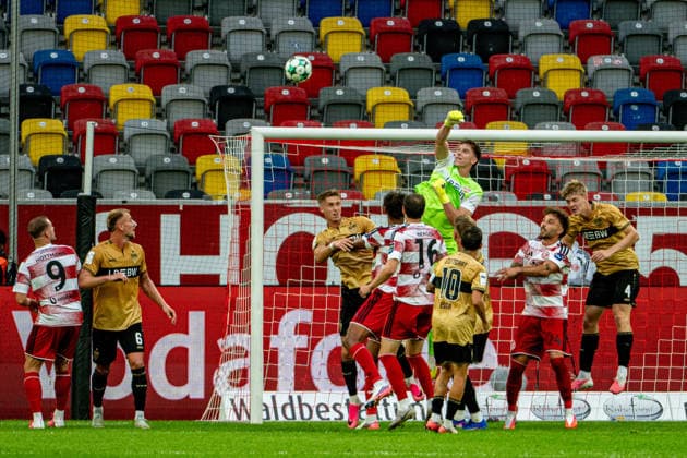 Dritte Liga: Fortuna Düsseldorf - VfB Stuttgart II. 3. Spieltag, am 28.08.2026 Jerik von der Felsen (VfB Stuttgart II 1), hält; Dritte Liga: Fortuna Düsseldorf - VfB Stuttgart II. 3. Spieltag, am 28.08.2026, Merkur Spielarena, Düsseldorf. DFB REGULATIONS PROHIBIT ANY USE OF PHOTOGRAPHS AS IMAGE SEQUENCES AND OR QUASI-VIDEO. Copyright: xBEAUTIFULxSPORTS Erlhofx