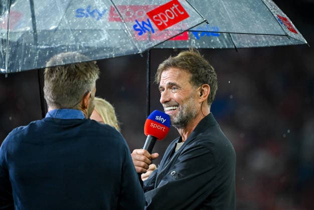 28.08.2026, xemx, Fussball 1.Bundesliga, FC Bayern Muenchen - VfB Stuttgart v.l. Bundestrainer Juergen Klopp (DFL DFB REGULATIONS PROHIBIT ANY USE OF PHOTOGRAPHS as IMAGE SEQUENCES and or QUASI-VIDEO) Muenchen *** August 28, 2026, xemx, Soccer, Bundesliga 1, FC Bayern Munich vs. VfB Stuttgart, National Team Coach Jürgen Klopp. DFL and DFB regulations prohibit any use of photographs as image sequences and or quasi-video. Munich