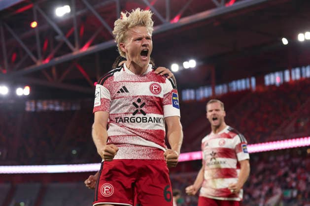 Andreas Mueller (Fortuna Duesseldorf) Torjubel, jubelt nach seinem Treffer zum 1:0 waehrend des Spiels der 3. Liga zwischen Fortuna Duesseldorf und VfB Stuttgart II, Merkur Spiel-Arena am 28. August 2026 in Duesseldorf, Deutschland. (Foto von Oliver Kaelke DeFodi Images) +++ Andreas Mueller (Fortuna Duesseldorf) celebrates after scoring his team s first goal during the 3. Liga match between Fortuna Duesseldorf and VfB Stuttgart II at Merkur Spiel-Arena on August 28, 2026 in Dusseldorf, Germany. (Photo by Oliver Kaelke DeFodi Images) DFB DFL REGULATIONS PROHIBIT ANY USE OF PHOTOGRAPHS AS IMAGE SEQUENCES AND OR QUASI-VIDEO. (Photo by Oliver Kaelke DeFodi Images) -