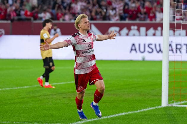 28.08.2026, xydrx, Fußball, 3.Liga, Fortuna Düsseldorf - VfB Stuttgart II, Saison 2026 2027, Merkur Spiel-Arena: Torjubel nach dem Tor zum 1:0 für Fortuna Duesseldorf durch Torschütze Andreas Mueller (Fortuna Duesseldorf, 6) DFB regulations prohibit any use of photographs as image sequences and or quasi-video. Copyright: HMBxMedia YannisxDreimann