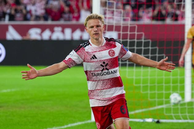 28.08.2026, xydrx, Fußball, 3.Liga, Fortuna Düsseldorf - VfB Stuttgart II, Saison 2026 2027, Merkur Spiel-Arena: Torjubel nach dem Tor zum 1:0 für Fortuna Duesseldorf durch Torschütze Andreas Mueller (Fortuna Duesseldorf, 6) DFB regulations prohibit any use of photographs as image sequences and or quasi-video. Copyright: HMBxMedia YannisxDreimann
