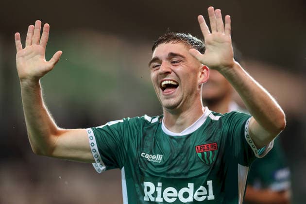 28.08.2026, Herren, Fussball, Saison 2026 2027, Regionalliga Bayern, 6. Spieltag: 1. FC Schweinfurt 1905 - SpVgg Greuther Fuerth II Philipp Hack ( 7, 1. FC Schweinfurt 1905) bejubelt das 4:0 Schweinfurt Sachs-Stadion Bayern Deutschland