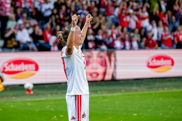 28.08.2026, xsscx, Frauen Fußball, 1. FC Köln - TSG Hoffenheim, 1. Fußball Bundesliga, 2. Spieltag, Franz-Kremer-Stadion, Saison 2027 2027: Torjubel nach dem Tor zum 1:0 von Torschützin Beke Sterner (1. FC Köln 37) DFB regulations prohibit any use of photographs as image sequences and or quasi-video. Photo: xSandraxScherningxPressefotoKochx Nordrhein-Westfalen Deutschland *** August 28, 2026, xsscx, Women s Soccer, 1. FC Köln vs. TSG Hoffenheim, Bundesliga 1, Matchday 2, Franz Kremer Stadium, 2027-2027 Season: Goal celebration after Beke Sterner scores the 1–0 goal for 1 FC Köln. 37 DFB regulations prohibit any use of photographs as image sequences and or quasi-video. Photo: xSandraxScherningxPressefotoKochx, North Rhine-Westphalia, Germany