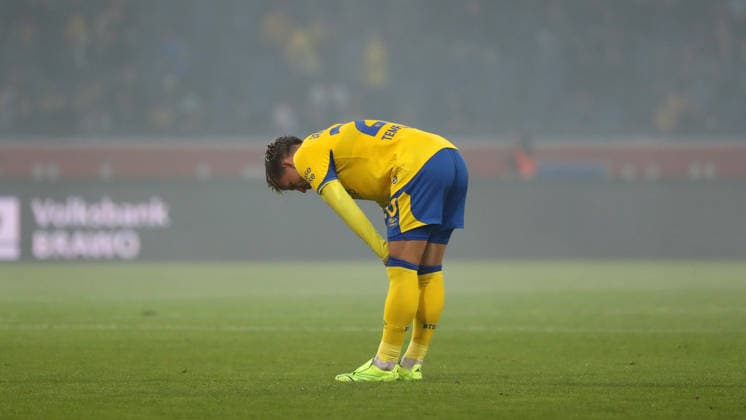 Braunschweig vs Hertha BSC, 2. BL Braunschweig, 28.08.2026, Fußball, Herren, 2. BL, Saison 2026 2027, Eintracht Braunschweig vs. Hertha BSC Berlin: Spielende, Lino Tempelmann (Eintracht Braunschweig) (DFL DFB REGULATIONS PROHIBIT ANY USE OF PHOTOGRAPHS as IMAGE SEQUENCES and or QUASI-VIDEO) Stadion an der Hamburger Straße Niedersachsen Deutschland *** Braunschweig vs. Hertha BSC, 2nd Bundesliga Braunschweig, August 28, 2026, Soccer, Men s, 2nd Bundesliga, 2026–2027 Season, Eintracht Braunschweig vs. Hertha BSC Berlin, End of Match, Lino Tempelmann, Eintracht Braunschweig. DFL and DFB regulations prohibit any use of photographs as image sequences and or quasi-video. Stadion an der Hamburger Straße, Lower Saxony, Germany