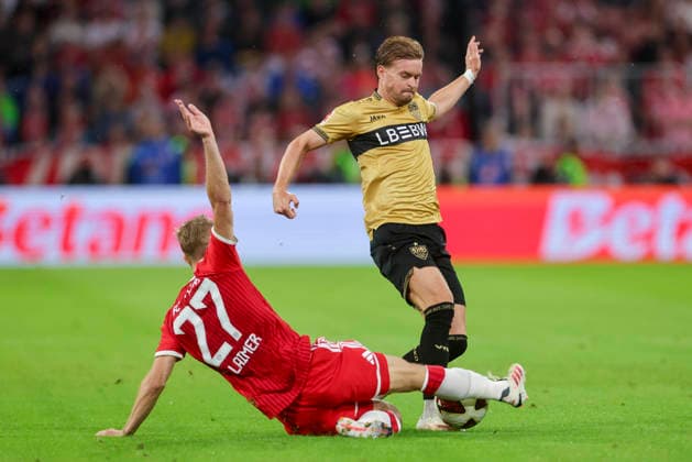 Konrad Laimer (FC Bayern Muenchen) und Maximilian Mittelstaedt (VfB Stuttgart) kaempfen um den Ball waehrend des Spiels der 1. Bundesliga zwischen FC Bayern Muenchen und VfB Stuttgart, Allianz Arena am 28. August 2026 in Muenchen, Deutschland. (Foto von Marco Steinbrenner DeFodi Images) +++ Konrad Laimer (FC Bayern Muenchen) und Maximilian Mittelstaedt (VfB Stuttgart) battle for the ball during the Bundesliga match between FC Bayern Muenchen and VfB Stuttgart at Allianz Arena on August 28, 2026 in Munich, Germany. (Photo by Marco Steinbrenner DeFodi Images) DFB DFL REGULATIONS PROHIBIT ANY USE OF PHOTOGRAPHS AS IMAGE SEQUENCES AND OR QUASI-VIDEO. (Photo by Marco Steinbrenner DeFodi Images) - *** Konrad Laimer of FC Bayern Munich and Maximilian Mittelstaedt of VfB Stuttgart battle for the ball during the Bundesliga match between FC Bayern Munich and VfB Stuttgart at the Allianz Arena on August 28, 2026, in Munich, Germany. Photo by Marco Steinbrenner, DeFodi Images. Konrad Laimer of FC Bayern Munich and Maximilian Mittelstaedt of VfB Stuttgart battle for the ball during the Bundesliga match between FC Bayern Munich and VfB Stuttgart at Allianz Arena on August 28, 2026 in Munich, Germany Photo by Marco Steinbrenner DeFodi Images DFB DFL REGULATIONS PROHIBIT ANY USE OF PHOTOGRAPHS AS IMAGE SEQUENCES AND OR QUASI-VIDEO Photo by Marco Steinbrenner DeFodi Images