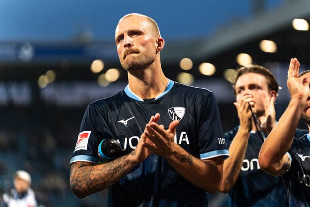 Deutschland: 2. Bundesliga 2026 2027 3. Spieltag, VfL Bochum vs. VfL Osnabrück Freitag, 28.08.2026 Vonovia Ruhr Stadion, Nordrhein-Westfalen. Philipp Hofmann (VfL Bochum, 33) Frust Ärger Emotionen Traurig nach Niederlage *** Germany 2. Bundesliga 2026–2027, Matchday 3, VfL Bochum vs. VfL Osnabrück Friday, August 28, 2026 Vonovia Ruhr Stadium, North Rhine-Westphalia Philipp Hofmann, VfL Bochum, 33: Frustration, Anger, Emotions, Sadness After Defeat Copyright: xCelinaxLeiersx