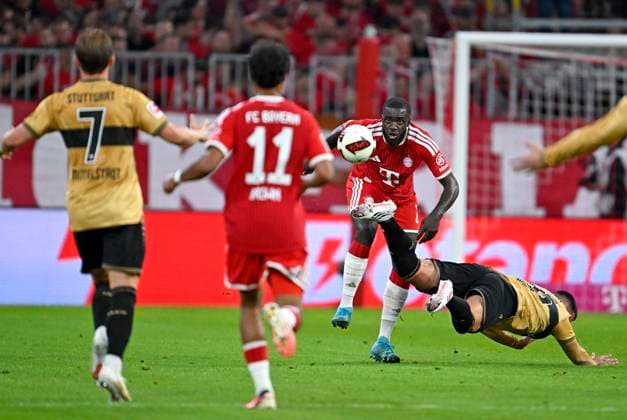 28.08.2026, Fussball Bundesliga 2026 2027, 1.Spieltag, FC Bayern München - VfB Stuttgart, in der Allianz-Arena München, Dayot Upamecano (FC Bayern München) setzt sich durch ***DFL and DFB regulations prohibit any use of photographs as image sequences and or quasi-video.*** *** August 28, 2026, 2026–2027 Bundesliga Season, Matchday 1, FC Bayern Munich vs. VfB Stuttgart, at the Allianz Arena in Munich, Dayot Upamecano of FC Bayern Munich comes out on top ***DFL and DFB regulations prohibit any use of photographs as image sequences and or quasi-video***