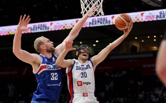 Serbia v Iceland, Group J, FIBA Basketball world cup European qualifiers Belgrade, Serbia. 28th August, 2026. Serbia s Aleksa Avramovic and Iceland s Tryggvi Hlinason during the FIBA basketball World cup 2027 European qualifiers basketball match between Serbia and Iceland on August 28, 2026 in Belgrade, Serbia. Belgrade Serbia Copyright: xPedjaxMilosavljevicx x