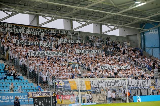 CFC vs FC Carl Zeiss Jena 28.08.2026 Chemnitz, eins Stadion- An der Gellertstrasse, Fussball, Regionalliga Nordost 2026 2027, 7. Spieltag, CFC, CFC vs FC Carl Zeiss Jena Protest gegen die Aufstiegsregelung Chemnitz Sachsen BRD