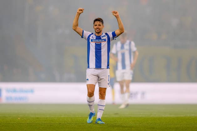 28.08.2026, xtgx Fussball - 2.Bundesliga Eintracht Braunschweig - Hertha BSC Berlin emspor, v.l. Josip Brekalo (Hertha, 7) Jubel ueber den Sieg, Jubel nach Spielende (DFL DFB REGULATIONS PROHIBIT ANY USE OF PHOTOGRAPHS as IMAGE SEQUENCES and or QUASI-VIDEO) Braunschweig *** August 28, 2026, xtgx Soccer 2. Bundesliga Eintracht Braunschweig vs. Hertha BSC Berlin emspor, from left: Josip Brekalo (Hertha), 7 Celebrating the victory, Celebrations after the final whistle. DFL and DFB regulations prohibit any use of photographs as image sequences and or quasi-video. Braunschweig
