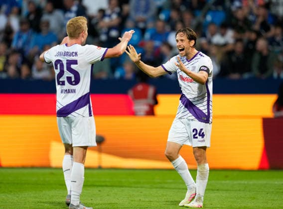 Niklas Wiemann (VfL Osnabrueck, 25) feiert nach dem Spiel mit Jannik Mueller (VfL Osnabrueck, 24). GER, VfL Bochum 1848 vs VfL Osnabrueck, 2. Bundesliga, 3. Spieltag, Saison 2026-27, 28.08.2026 DFL REGULATIONS PROHIBIT ANY USE OF PHOTOGRAPHS AS IMAGE SEQUENCES AND OR QUASI-VIDEO GER, VfL Bochum 1848 vs VfL Osnabrueck, 2. Bundesliga, 3. Spieltag, Saison 2026-27, 28.08.2026 Bochum *** Niklas Wiemann (VfL Osnabrück, 25) celebrates after the game with Jannik Mueller (VfL Osnabrück, 24, GER), VfL Bochum 1848 vs. VfL Osnabrück, 2. Bundesliga, Matchday 3, 2026–27 season, August 28, 2026. DFL regulations prohibit any use of photographs as image sequences and or quasi-video. GER, VfL Bochum 1848 vs. VfL Osnabrück, 2. Bundesliga, Matchday 3, 2026–27 season, August 28, 2026, Bochum Copyright: xEibner-Pressefoto ScottxColemanx EP_SCN