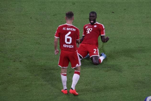 Torschuetze Bayerns 2 Dayot UPAMECANO jubelt mit Bayerns 6 Joshua KIMMICH nach seinem Tor zum 1:0. Fussball: Muenchen - Heidenheim. Fußball - Bundesliga, FC Bayern München - VfB Stuttgart, 1.Spieltag, Saison 2026-2027, am 28.08.2026 in Muenchen, A L L I A N Z A R E N A, Deutschland. Quelle Copyright Credit : Oryk HAIST *** Bayern s goal scorer Dayot UPAMECANO celebrates with Bayern s Joshua KIMMICH after his goal to make it 1–0. Soccer: Munich vs. Heidenheim, Bundesliga, FC Bayern Munich vs. VfB Stuttgart, Matchday 1, 2026–2027 season, on August 28, 2026, in Munich, Allianz Arena, Germany. Source: Copyright Credit Oryk HAIST xFUSSBALL-BAYERN-STUTTGARTx