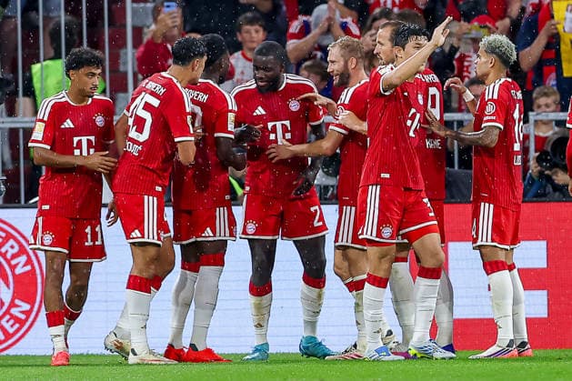 28.08.2026, Fußball, FC Bayern München - VfB Stuttgart, 1. Fußball Bundesliga, 1. Spieltag, Allianz-Arena, Saison 2026 2027: Torjubel nach dem Tor zum 1:0 durch Torschütze Dayot Upamecano (FC Bayern München 02) DFB regulations prohibit any use of photographs as image sequences and or quasi-video. Bayern Deutschland *** August 28, 2026, Soccer, FC Bayern Munich vs. VfB Stuttgart, Bundesliga 1, Matchday 1, Allianz Arena, 2026–2027 Season. Celebrations after the 1–0 goal by Dayot Upamecano. FC Bayern Munich 02. DFB regulations prohibit any use of photographs as image sequences and or quasi-video. Bayern, Germany