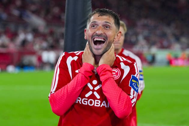 28.08.2026, xydrx, Fußball, 3.Liga, Fortuna Düsseldorf - VfB Stuttgart II, Saison 2026 2027, Merkur Spiel-Arena: Matthias Zimmermann (Fortuna Duesseldorf, 25) freut sich über den Sieg DFB regulations prohibit any use of photographs as image sequences and or quasi-video. Copyright: HMBxMedia YannisxDreimann