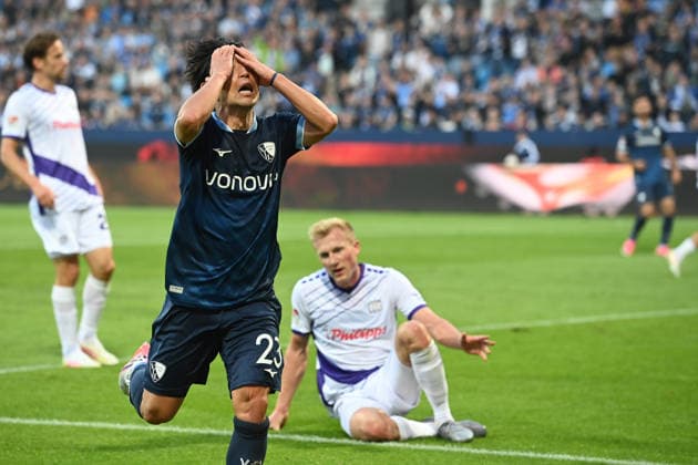 Koji MIYOSHI (BO) enttaeuscht, enttäuscht, Enttäuschung, Enttaeuschung nach vergebener Torchance, Fussball 2. Bundesliga, 3. Spieltag, VfL Bochum (BO) - VfL Osnabrueck (OS) 0-1 am 28.08.2026 im Vonovia Ruhrstadion Bochum Deutschland. DFL regulations prohibit any use of photographs as image sequences and or quasi-video Â *** Koji MIYOSHI BO disappointed, disappointment, disappointment after a missed scoring opportunity, soccer 2. Bundesliga, Matchday 3, VfL Bochum BO vs. VfL Osnabrück OS 0–1 on August 28, 2026, at the Vonovia Ruhrstadion in Bochum, Germany. DFL regulations prohibit any use of photographs as image sequences and or quasi-video.