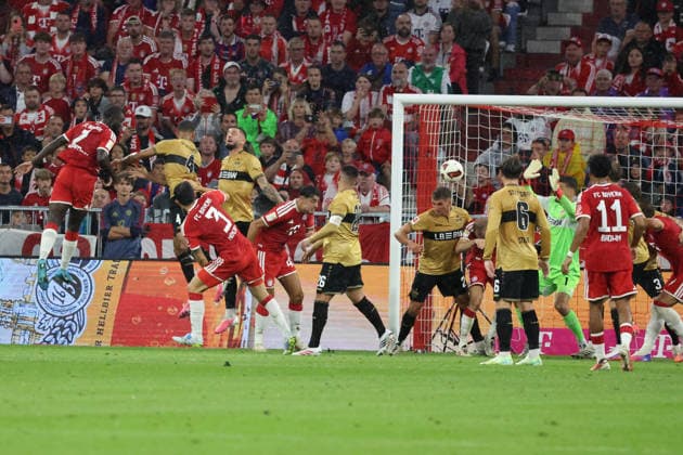 28.08.26 FC Bayern München - VfB Stuttgart Deutschland, München, 28.08.2026, Fussball, Bundesliga, Saison 2026 2027, FC Bayern München - VfB Stuttgart: 0:1 Dayot Upamecano, Bayern, links. *** August 28, 2026 FC Bayern Munich vs. VfB Stuttgart Germany, Munich, August 28, 2026, Soccer, Bundesliga, 2026–2027 Season, FC Bayern Munich vs. VfB Stuttgart 0–1 Dayot Upamecano, Bayern, left