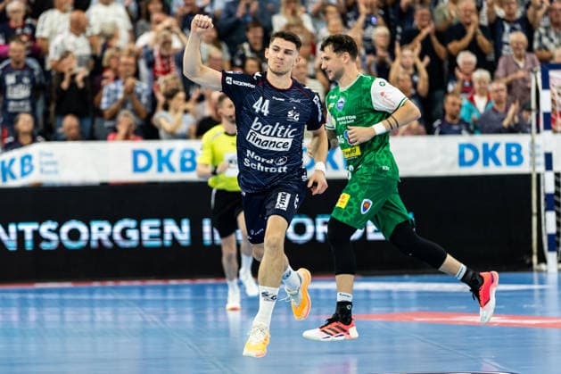 Opel HBL: SG Flensburg-Handewitt vs ThSV Eisenach; 28.08.26 Jubel Torjubel bei Aymeric Minne (Nr.44, SG Flensburg-Handewitt) Opel HBL: SG Flensburg-Handewitt vs ThSV Eisenach, GGW Arena am 28.08.26 Copyright: xBEAUTIFULxSPORTS MarioxM.xKobergx
