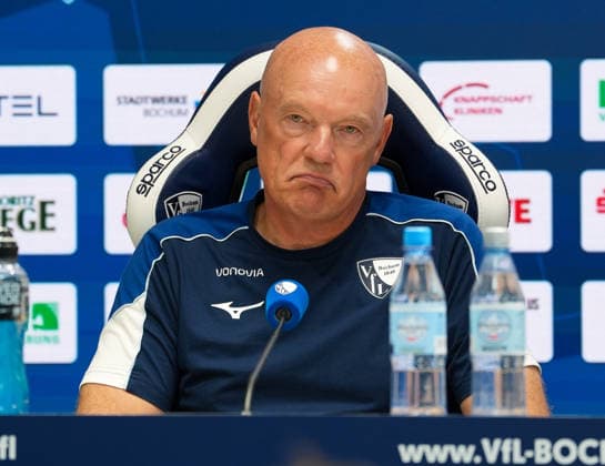 Uwe Roesler (VfL Bochum 1848, Cheftrainer) nimmt nach dem Spiel an einer Pressekonferenz teil. GER, VfL Bochum 1848 vs VfL Osnabrueck, 2. Bundesliga, 3. Spieltag, Saison 2026-27, 28.08.2026 DFL REGULATIONS PROHIBIT ANY USE OF PHOTOGRAPHS AS IMAGE SEQUENCES AND OR QUASI-VIDEO GER, VfL Bochum 1848 vs VfL Osnabrueck, 2. Bundesliga, 3. Spieltag, Saison 2026-27, 28.08.2026 Bochum *** Uwe Roesler, head coach of VfL Bochum 1848, attends a postgame press conference GER, VfL Bochum 1848 vs. VfL Osnabrück, 2. Bundesliga, Matchday 3, 2026–27 season, August 28, 2026. DFL regulations prohibit any use of photographs as image sequences and or quasi-video. GER, VfL Bochum 1848 vs. VfL Osnabrück, 2. Bundesliga, Matchday 3, 2026–27 season, August 28, 2026, Bochum Copyright: xEibner-Pressefoto ScottxColemanx EP_SCN