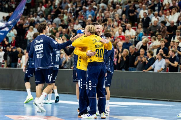 Opel HBL: SG Flensburg-Handewitt vs ThSV Eisenach; 28.08.26 Jubel nach Sieg Team SG Flensburg-Handewitt Opel HBL: SG Flensburg-Handewitt vs ThSV Eisenach, GGW Arena am 28.08.26 Copyright: xBEAUTIFULxSPORTS MarioxM.xKobergx