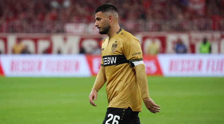 2026.08.28, Deutschland, Bayern Fußball FC Bayern München vs. VfB Stuttgart, Deniz Undav (VFB) mit Kapitänsbinde enttäuscht Gemäß den Vorgaben der DFL Deutsche Fußball Liga ist es untersagt, in dem Stadion und oder vom Spiel angefertigte Fotoaufnahmen in Form von Sequenzbildern und oder videoähnlichen Fotostrecken zu verwerten bzw. verwerten zu lassen. DFL, DFB regulations prohibit any use of photographs as image sequences and or quasi-video. *** August 28, 2026, Germany, Bavaria: FC Bayern Munich vs. VfB Stuttgart, Deniz Undav, wearing the captain’s armband for VfB, disappointed. According to the regulations of the DFL (German Soccer League), it is prohibited to use or allow the use of photographs taken in the stadium and or during the game in the form of image sequences and or video-like photo series. DFL, DFB regulations prohibit any use of photographs as image sequences and or quasi-video content