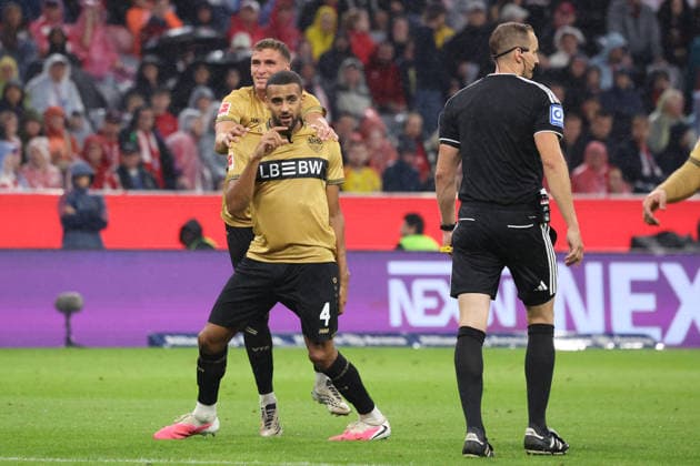28.08.26 FC Bayern München - VfB Stuttgart Deutschland, München, 28.08.2026, Fussball, Bundesliga, Saison 2026 2027, FC Bayern München - VfB Stuttgart: Grischa Prömel, links, jubelt mit Torschütze Joshua Vagnoman, rechts, beide VfB nach dem 1:1. *** August 28, 2026 FC Bayern Munich vs. VfB Stuttgart Germany, Munich, August 28, 2026, Soccer, Bundesliga, 2026–2027 season, FC Bayern Munich vs. VfB Stuttgart: Grischa Prömel (left) celebrates with goal scorer Joshua Vagnoman (right), both of VfB, after the 1–1 draw
