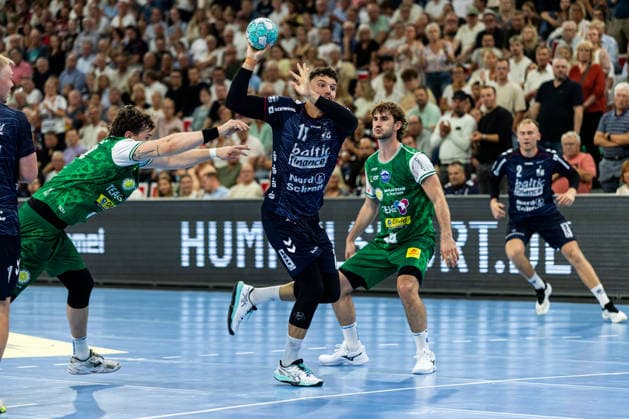 Opel HBL: SG Flensburg-Handewitt vs ThSV Eisenach; 28.08.26 Marko Grgic (Nr.17, SG Flensburg-Handewitt) im Angriff Opel HBL: SG Flensburg-Handewitt vs ThSV Eisenach, GGW Arena am 28.08.26 Copyright: xBEAUTIFULxSPORTS MarioxM.xKobergx