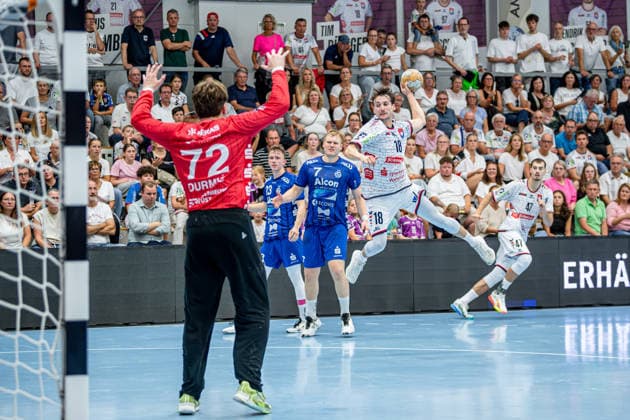 2. HBL; TV Hüttenberg - TV Großwallstadt, 28.08.26 Tim Rüdiger (TV Hüttenberg, 18), Patrick Gempp (TV Großwallstadt, 7), Danil Dyatlov (TV Hüttenberg, 47), Ben Horlebein (TV Großwallstadt, 23) 2. HBL; TV Hüttenberg - TV Großwallstadt: Hüttenberg, 28.08.26 Copyright: xBEAUTIFULxSPORTS Roeczeyx