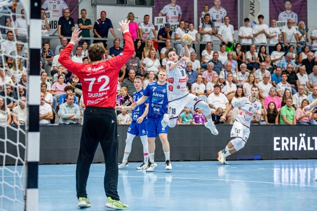 2. HBL; TV Hüttenberg - TV Großwallstadt, 28.08.26 Tim Rüdiger (TV Hüttenberg, 18), Anel Durmic (TV Großwallstadt, 72), Patrick Gempp (TV Großwallstadt, 7) 2. HBL; TV Hüttenberg - TV Großwallstadt: Hüttenberg, 28.08.26 Copyright: xBEAUTIFULxSPORTS Roeczeyx