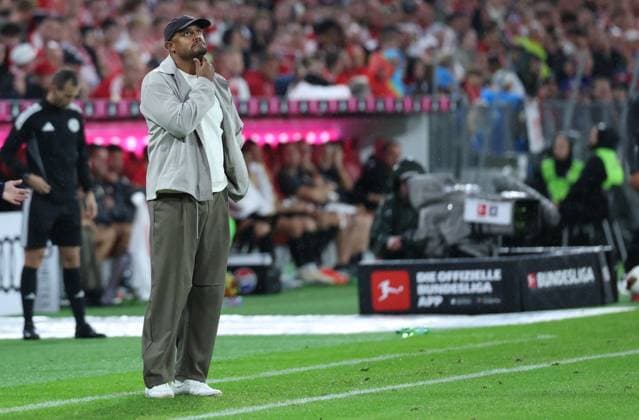28.08.2026, GER, Fussball, Herren, 1. Bundesliga, Saison 2026 2027, 1. Spieltag, FC Bayern München vs. VfB Stuttgart Coachingzone Seitenlinie Trainerbereich Technische Zone. Trainer Vincent Kompany (FC Bayern Muenchen) DFB DFL regulations prohibit any use of photographs as image sequences and or quasi-video München Allianz Arena Bayern Deutschland *** August 28, 2026, GER, Soccer, Men s, Bundesliga 1, 2026–2027 Season, Matchday 1, FC Bayern Munich vs. VfB Stuttgart Coaching Zone, Sideline, Coach s Area, Technical Zone, Coach Vincent Kompany, FC Bayern Munich, DFB, DFL regulations prohibit any use of photographs as image sequences and or quasi-video, Munich, Allianz Arena, Bayern, Germany Copyright: xNordphoto Schneiderx