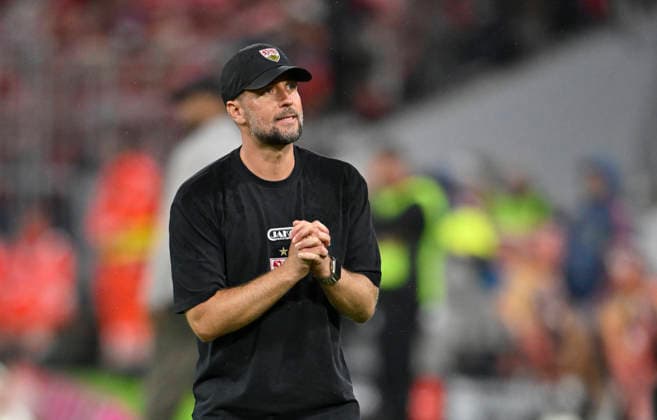 Trainer Coach Sebastian Hoeness VfB Stuttgart am Spielfeldrand Enttaeuschung enttaeuscht nach vergebener Torchance Gestik Geste FC Bayern Muenchen FCB vs VfB Stuttgart 28.08.2026 DFL REGULATIONS PROHIBIT ANY USE OF PHOTOGRAPHS AS IMAGE SEQUENCES AND OR QUASI-VIDEO FC Bayern Muenchen FCB vs VfB Stuttgart *** Coach Sebastian Hoeness of VfB Stuttgart on the sidelines, looking disappointed after a missed scoring opportunity; gesture—FC Bayern Munich (FCB) vs. VfB Stuttgart, August 28, 2026. DFL regulations prohibit any use of photographs AS IMAGE SEQUENCES AND OR QUASI-VIDEO: FC Bayern Munich (FCB) vs. VfB Stuttgart