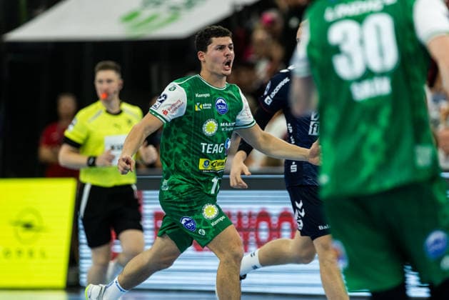 Opel HBL: SG Flensburg-Handewitt vs ThSV Eisenach; 28.08.26 Jubel Torjubel bei Gian Attenhofer (Nr.11, ThSV Eisenach) Opel HBL: SG Flensburg-Handewitt vs ThSV Eisenach, GGW Arena am 28.08.26 Copyright: xBEAUTIFULxSPORTS MarioxM.xKobergx