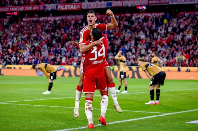 28.08.2026, Fußball, FC Bayern München - VfB Stuttgart, 1. Fußball Bundesliga, 1. Spieltag, Allianz-Arena, Saison 2026 2027: Torjubel nach dem Tor zum 4:1 durch Torschütze Aleksandar Pavlovic (FC Bayern München 45) zusammen mit Ismael Saibari (FC Bayern München 34) DFB regulations prohibit any use of photographs as image sequences and or quasi-video. Bayern Deutschland *** August 28, 2026, Soccer, FC Bayern Munich vs. VfB Stuttgart, Bundesliga 1, Matchday 1, Allianz Arena, 2026–2027 Season: Goal celebration after the 4–1 goal scored by Aleksandar Pavlovic (FC Bayern Munich 45) alongside Ismael Saibari (FC Bayern Munich 34). DFB regulations prohibit any use of photographs as image sequences and or quasi-video. Bayern, Germany