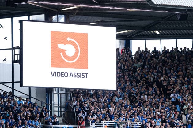 2.Fußball Bundesliga: VfL Bochum 1848 - VfL Osnabrück; 28.08.2026 Symbolfoto, Bildschirm des Stadions, VAR (Video Assist) 2.Fußball Bundesliga: VfL Bochum 1848 - VfL Osnabrück; Ruhrstadion, Bochum; 28.08.2026 DFL regulations prohibit any use of photographs as image sequences and or quasi video. *** 2 Bundesliga: VfL Bochum 1848 vs. VfL Osnabrück, August 28, 2026. Stock photo, stadium screen, VAR (Video Assistant Referee). 2 Bundesliga: VfL Bochum 1848 vs. VfL Osnabrück, Ruhrstadion, Bochum August 28, 2026 DFL regulations prohibit any use of photographs as image sequences and or quasi-video Copyright: xBEAUTIFULxSPORTS Buriakovx