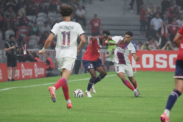 FOOTBALL : LOSC Lille vs PSG Paris Saint-Germain - Ligue 1 J2 - 28 08 2026 FÃ lix CORREIA (LOSC Lille) et Achraf HAKIMI (PSG) lors du match LOSC Lille vs PSG Paris Saint-Germain , Ligue 1 J2, Decathlon Arena stade Pierre Mauroy, le 28 aoÃ»t 2026 - photo Laurent Sanson PsnewZ  Copyright: xLaurentxSANSONx xPsnewZx