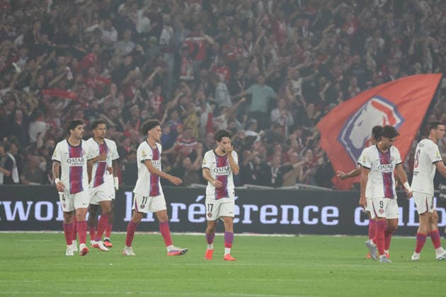 FOOTBALL : LOSC Lille vs PSG Paris Saint-Germain - Ligue 1 J2 - 28 08 2026 DÃ ception des joueurs de Paris apres le but lillois lors du match LOSC Lille vs PSG Paris Saint-Germain , Ligue 1 J2, Decathlon Arena stade Pierre Mauroy, le 28 aoÃ»t 2026 - photo Laurent Sanson PsnewZ  Copyright: xLaurentxSANSONx xPsnewZx