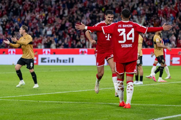 Vorlagengeber Ismael Saibari (FC Bayern Muenchen, 34) bejubelt mit Aleksandar Pavlovic (FC Bayern Muenchen, 45) dessen Tor zum 4:1 GER, FC Bayern Muenchen vs. VfB Stuttgart, Fussball, Bundesliga, 1. Spieltag, Spielzeit 2026 2027, 28.08.2026. (DFL DFB REGULATIONS PROHIBIT ANY USE OF PHOTOGRAPHS as IMAGE SEQUENCES and or QUASI-VIDEO). Foto: HMB Media Heike Feiner *** Ismael Saibari (FC Bayern Munich, 34) celebrates with Aleksandar Pavlovic (FC Bayern Munich, 45) after the latter scores the goal that makes it 4–1 for Germany, FC Bayern Munich vs. VfB Stuttgart, Soccer, Bundesliga, Matchday 1, 2026–2027 season, August 28, 2026. DFL and DFB regulations prohibit any use of photographs as image sequences and or quasi-video. Photo: HMB Media, Heike Feiner Copyright: HMBxMedia HeikexFeiner