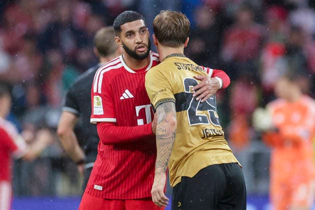Ismael Saibari (FC Bayern Muenchen) und Finn Jeltsch (VfB Stuttgart) umarmen sich waehrend des Spiels der 1. Bundesliga zwischen FC Bayern Muenchen und VfB Stuttgart, Allianz Arena am 28. August 2026 in Muenchen, Deutschland. (Foto von Marco Steinbrenner DeFodi Images) +++ Ismael Saibari (FC Bayern Muenchen) und Finn Jeltsch (VfB Stuttgart) hugh each other during the Bundesliga match between FC Bayern Muenchen and VfB Stuttgart at Allianz Arena on August 28, 2026 in Munich, Germany. (Photo by Marco Steinbrenner DeFodi Images) DFB DFL REGULATIONS PROHIBIT ANY USE OF PHOTOGRAPHS AS IMAGE SEQUENCES AND OR QUASI-VIDEO. (Photo by Marco Steinbrenner DeFodi Images) - *** Ismael Saibari of FC Bayern Munich and Finn Jeltsch of VfB Stuttgart embrace during the Bundesliga match between FC Bayern Munich and VfB Stuttgart at the Allianz Arena on August 28, 2026, in Munich, Germany. Photo by Marco Steinbrenner, DeFodi Images. Ismael Saibari of FC Bayern Munich and Finn Jeltsch of VfB Stuttgart hug each other during the Bundesliga match between FC Bayern Munich and VfB Stuttgart at the Allianz Arena on August 28, 2026 in Munich, Germany. Photo by Marco Steinbrenner, DeFodi Images. DFB and DFL regulations prohibit any use of photographs as image sequences and or quasi-video. Photo by Marco Steinbrenner, DeFodi Images